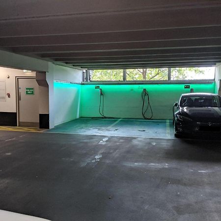 Central Leeds Dock Apt&Free Secure Parking! エクステリア 写真