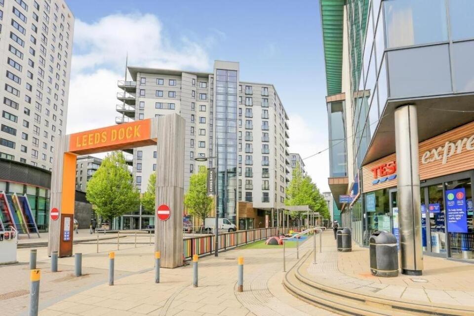 Central Leeds Dock Apt&Free Secure Parking! エクステリア 写真