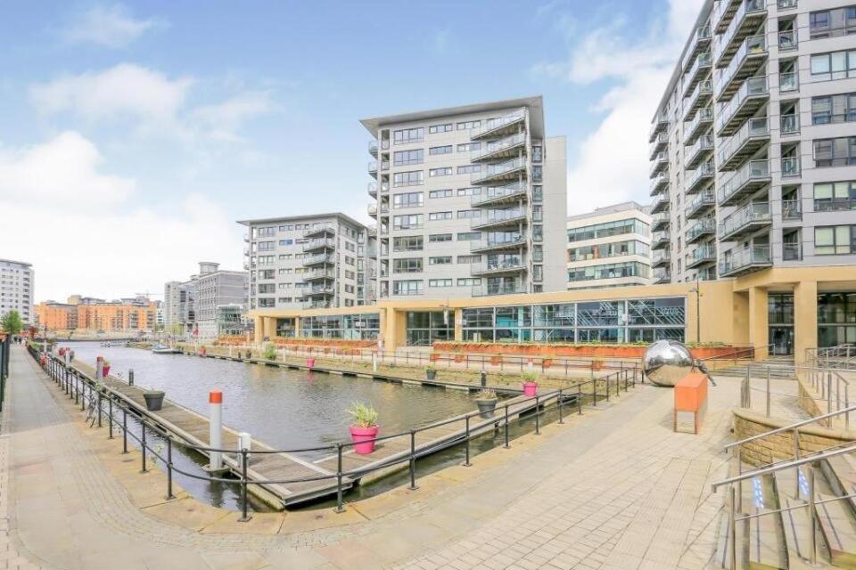 Central Leeds Dock Apt&Free Secure Parking! エクステリア 写真