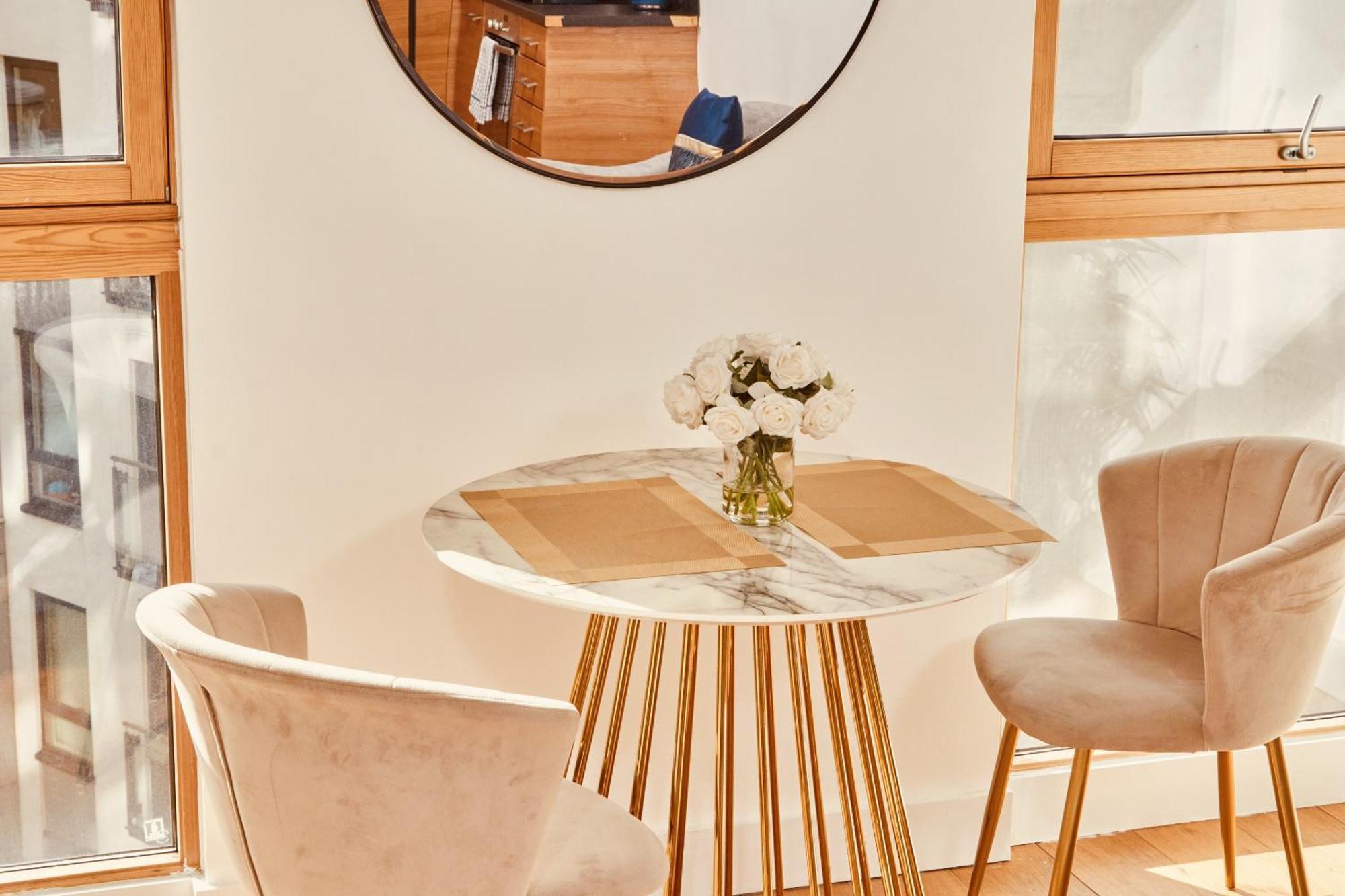 Central Leeds Dock Apt&Free Secure Parking! エクステリア 写真